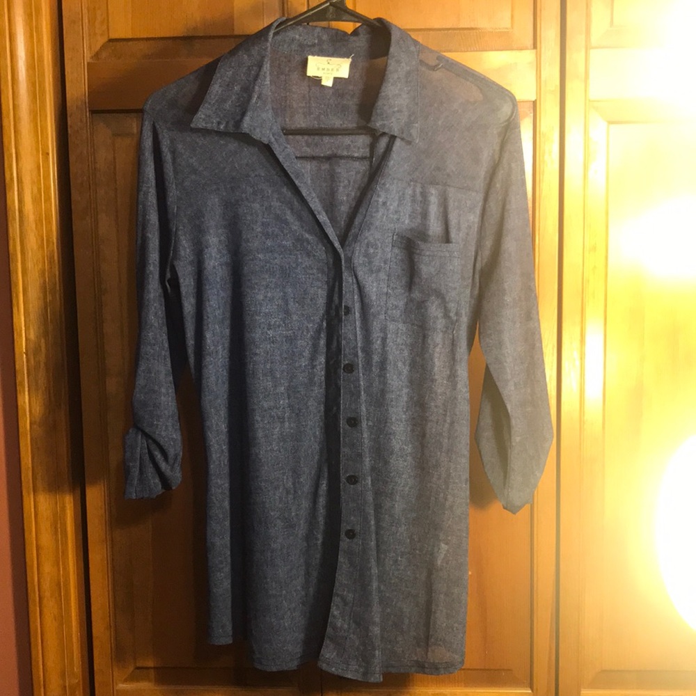 Size M Jean like appearance mesh button blouse